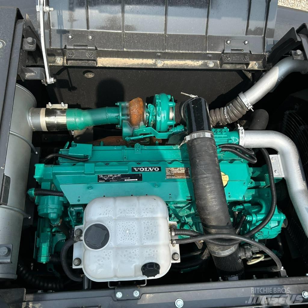 Volvo 300 Vikšriniai ekskavatoriai