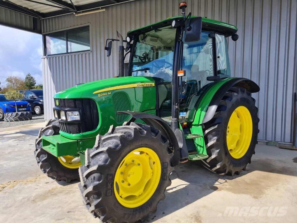 John Deere 5090 M Traktoriai