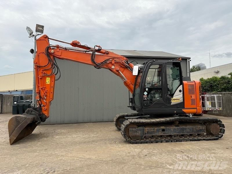 Hitachi ZX 135 US-6 Vikšriniai ekskavatoriai