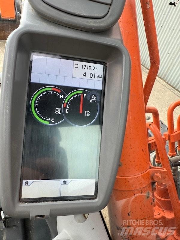 Hitachi ZX 135 US-6 Vikšriniai ekskavatoriai