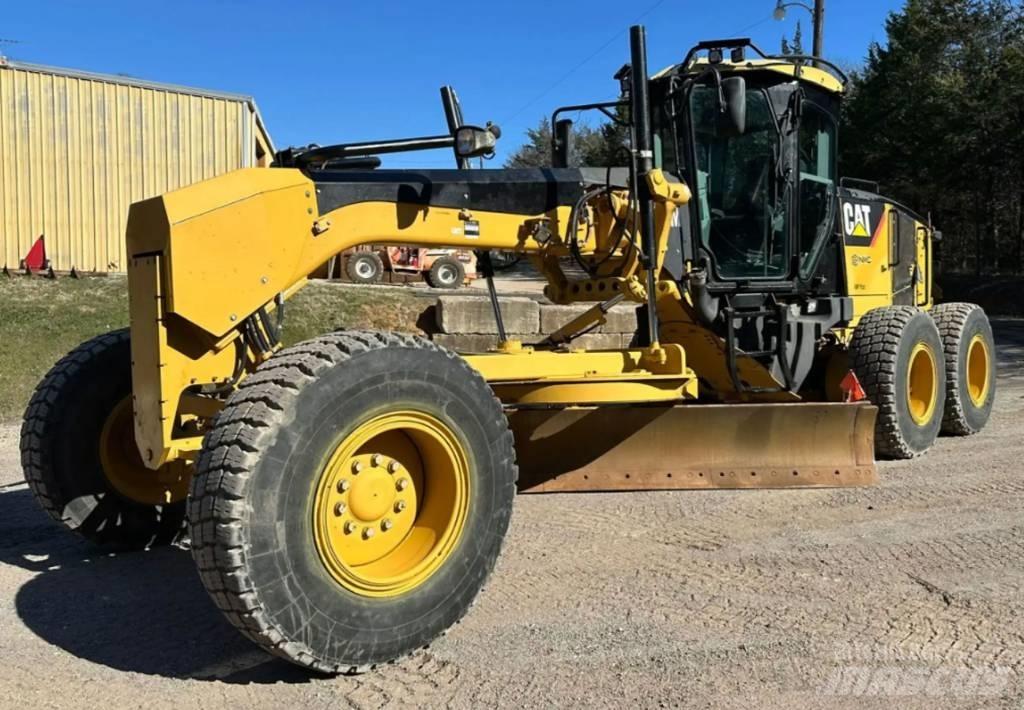 CAT 140M Greideriai