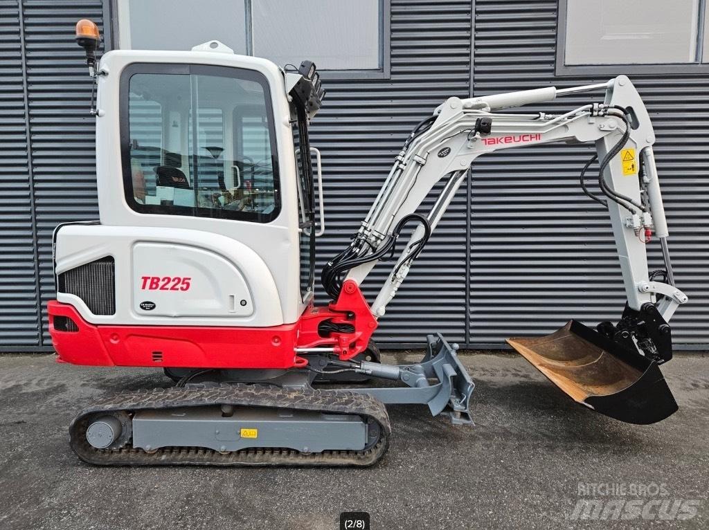 Takeuchi TB 225 Mini ekskavatoriai < 7 t