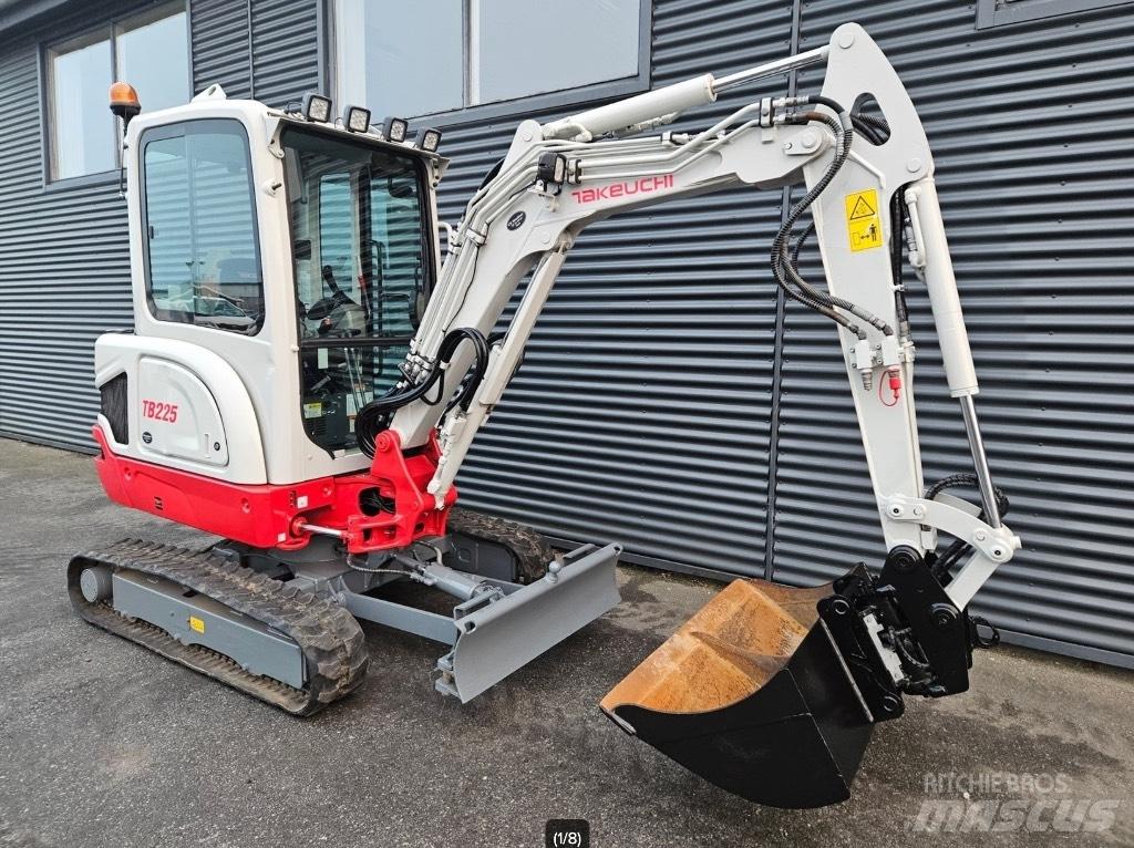 Takeuchi TB 225 Mini ekskavatoriai < 7 t