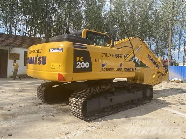 Komatsu PC200-8 Vikšriniai ekskavatoriai