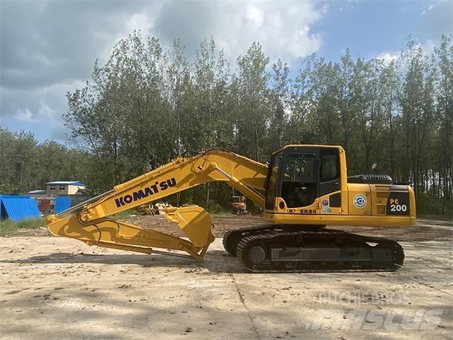 Komatsu PC200-8 Vikšriniai ekskavatoriai