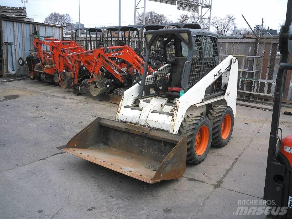 Bobcat S 130 Krautuvai su šoniniu pasukimu