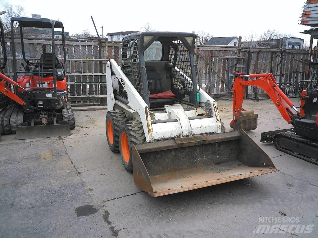 Bobcat S 130 Krautuvai su šoniniu pasukimu