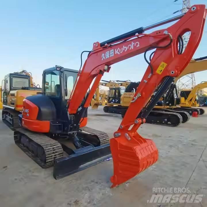 Kubota KX165 Vikšriniai ekskavatoriai