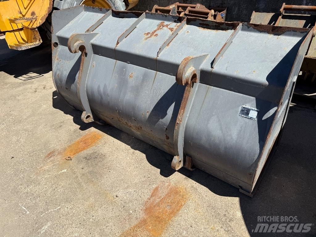 Volvo L 45 B Naudoti ratiniai krautuvai