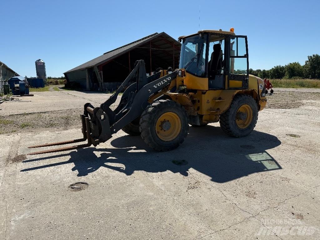 Volvo L 45 B Naudoti ratiniai krautuvai