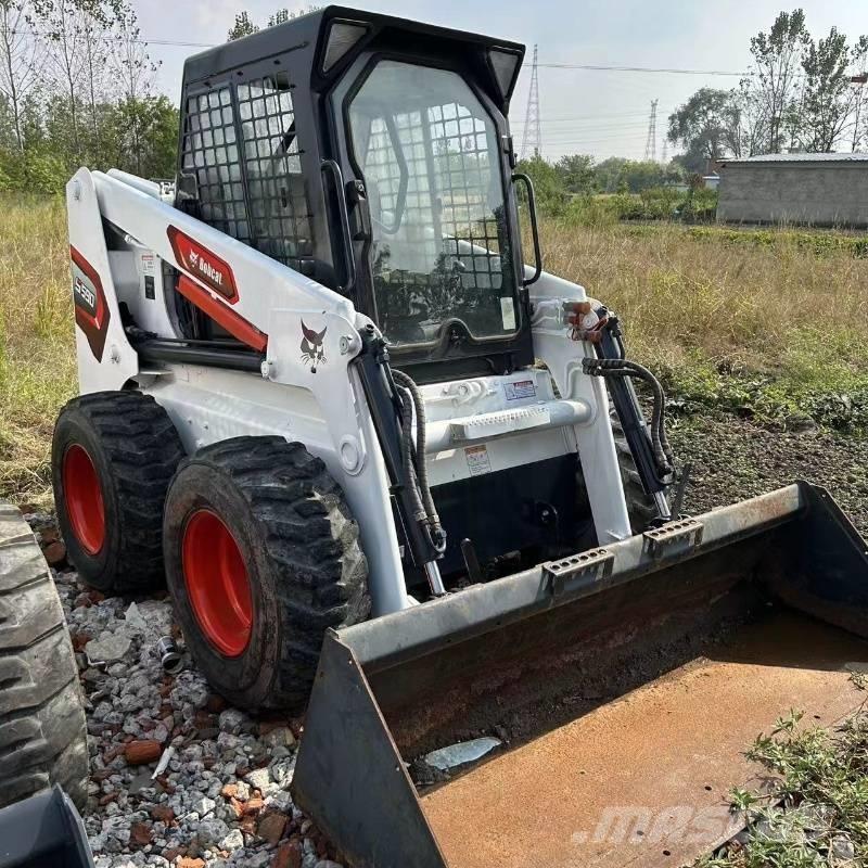 Bobcat S 590 Krautuvai su šoniniu pasukimu