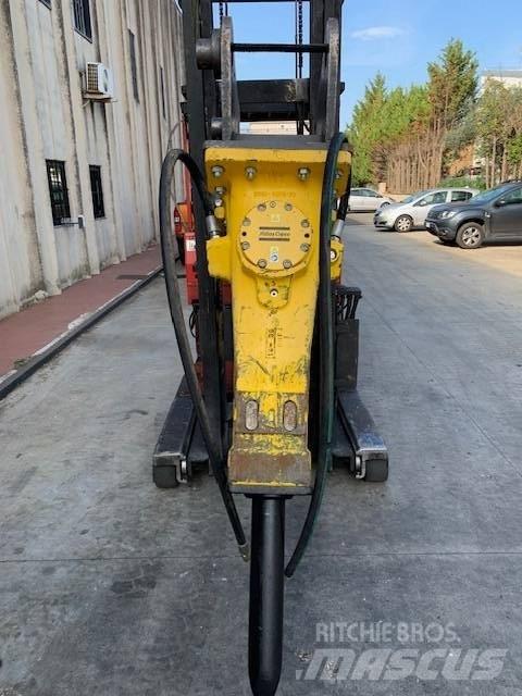 Atlas Copco SB 702 Hidrauliniai kūjai / Trupintuvai