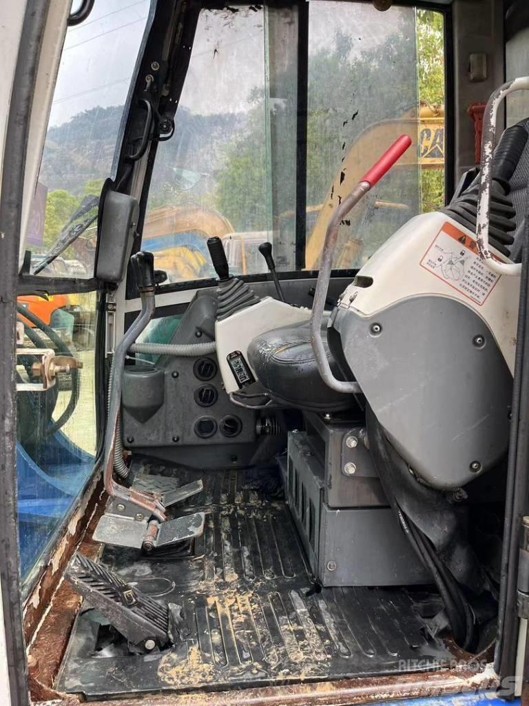 IHI 60ns Vikšriniai ekskavatoriai