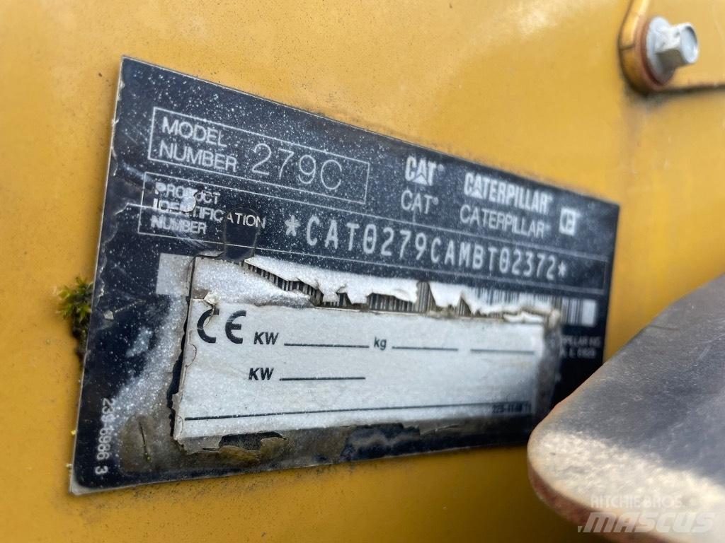 CAT 279 C Krautuvai su šoniniu pasukimu