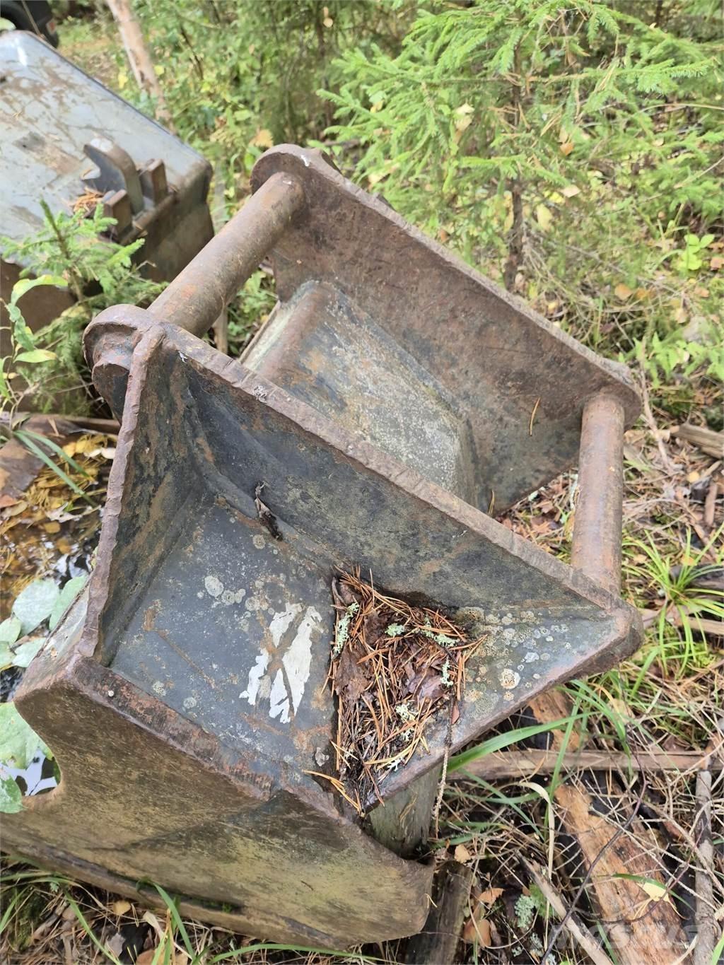  Kynsikauha S40 Kaušai