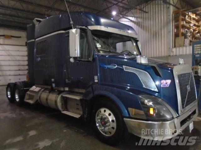 Volvo VNL Naudoti vilkikai