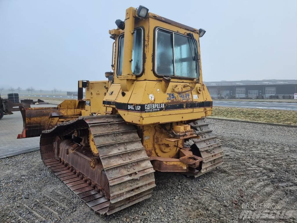 CAT D 4 H Vikšriniai buldozeriai