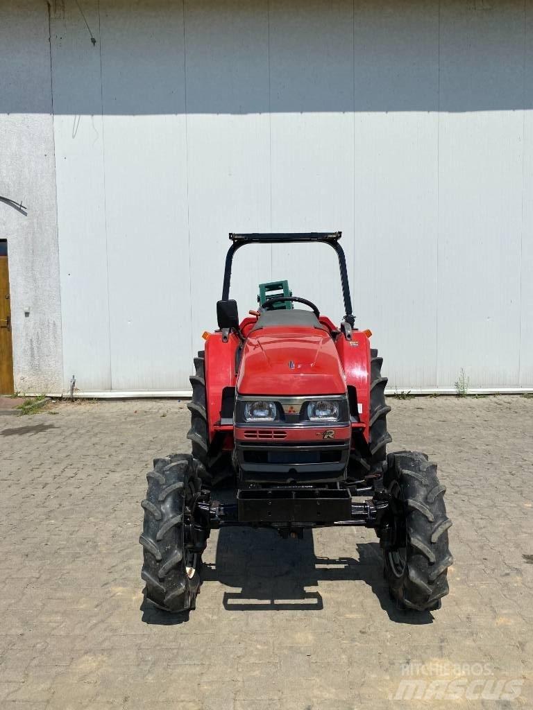 Mitsubishi MTR300 Naudoti kompaktiški traktoriai