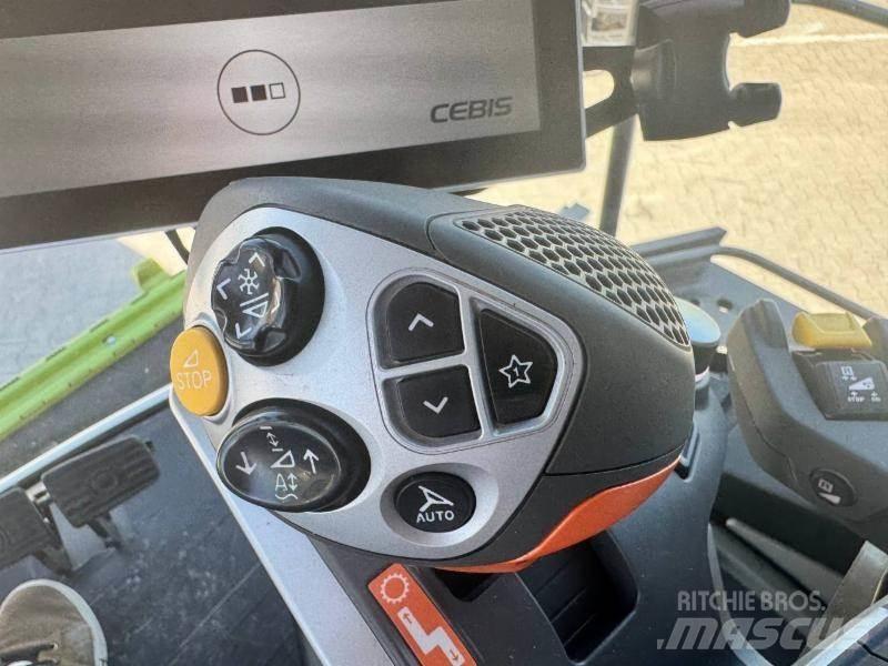 CLAAS LEXION 8600 Derliaus nuėmimo kombainai