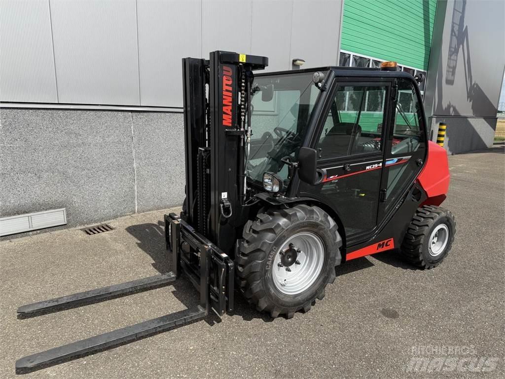 Manitou MC25-4 Visureigiai krautuvai