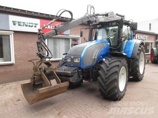 Valtra T202D Traktoriai