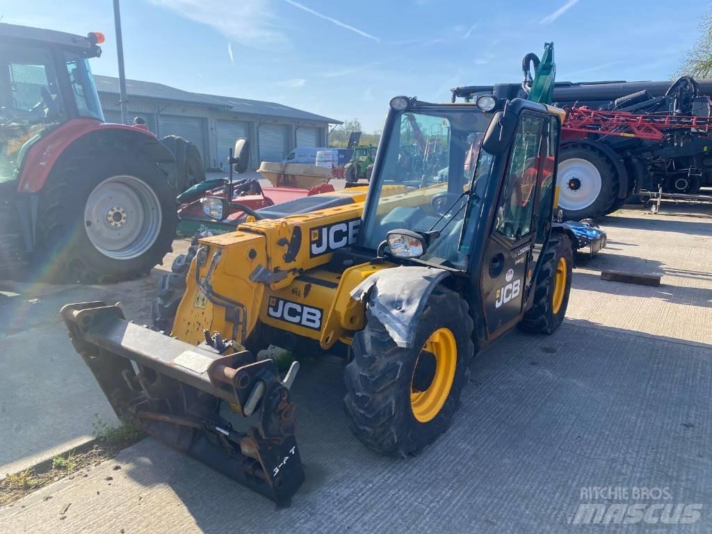 JCB 525-60 Teleskopiniai krautuvai žemės ūkiui