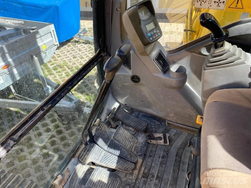 New Holland E 215 Vikšriniai ekskavatoriai