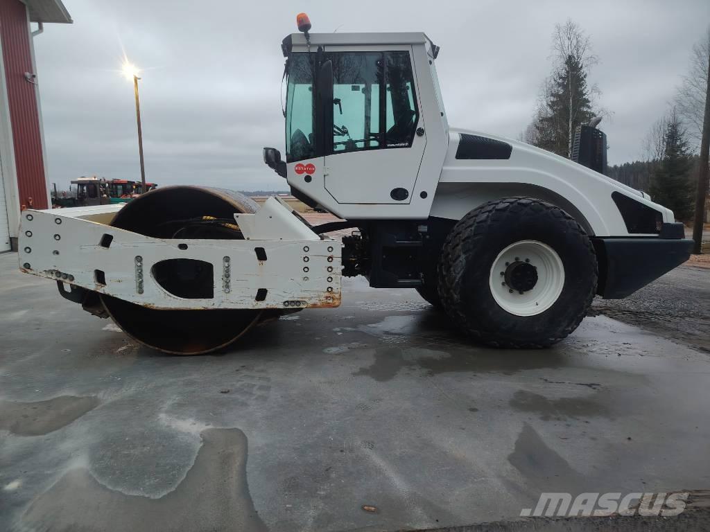 Bomag BW 216 D-4i Vieno būgno volai