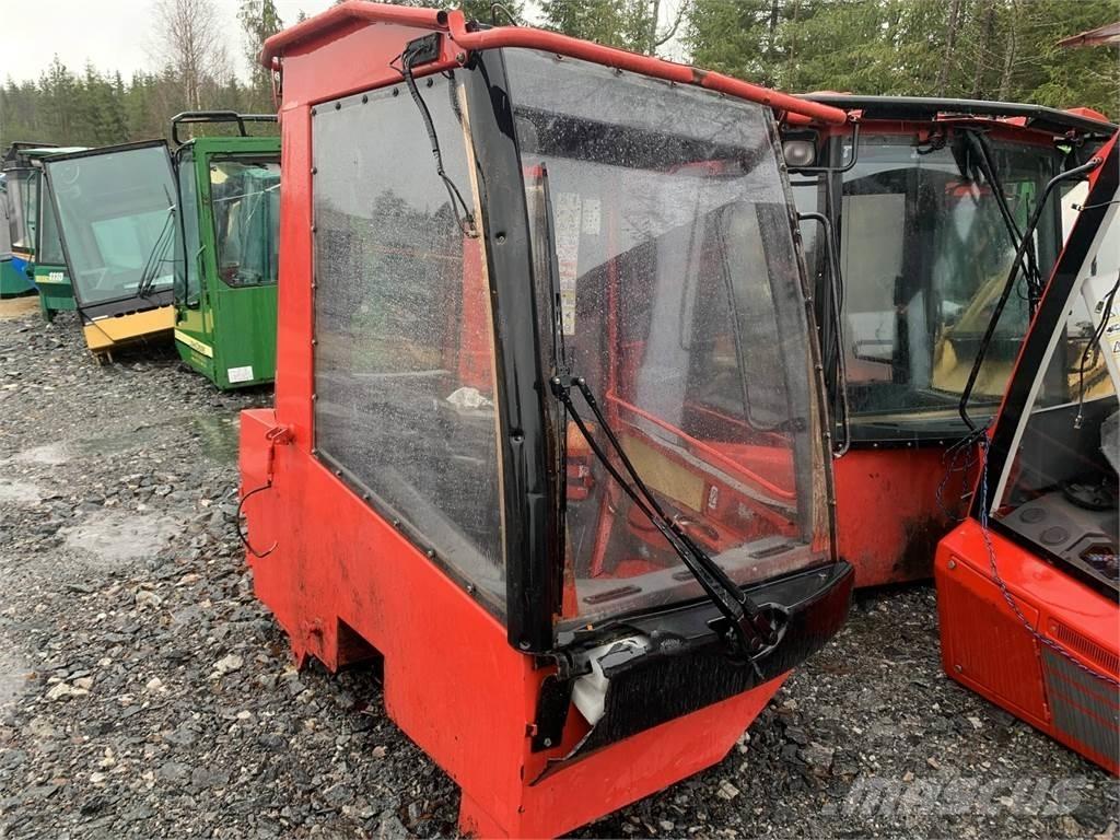 Komatsu 901TX Kabinos ir salonai