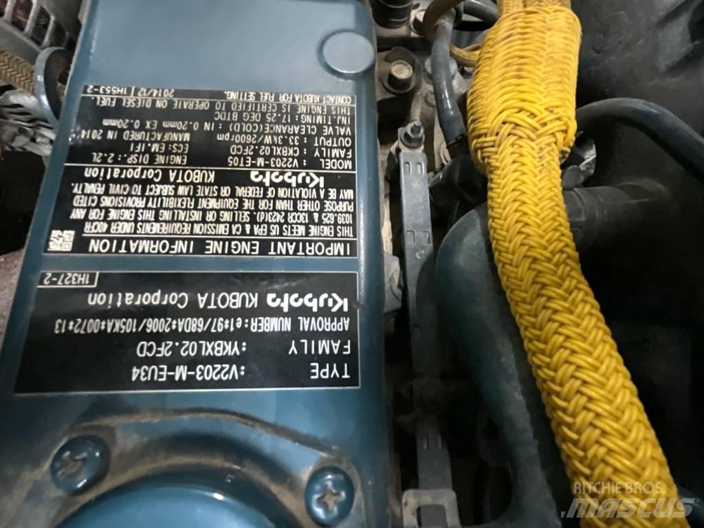 Bomag BW 135 AD-5 Porinių būgnų volai