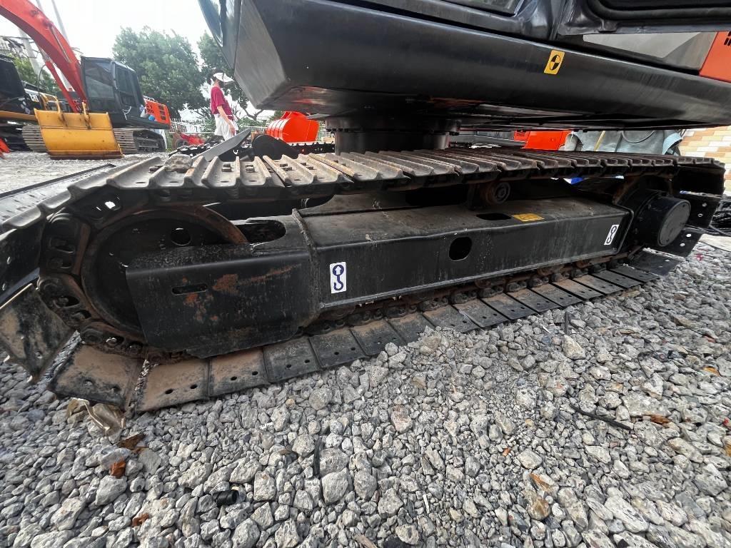 Hitachi ZX 70 Vidutinės galios ekskavatoriai 7-12 t