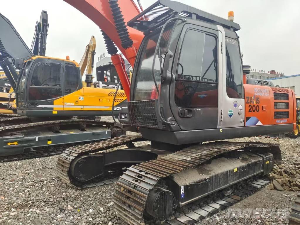 Hitachi ZX 200-3 Vikšriniai ekskavatoriai