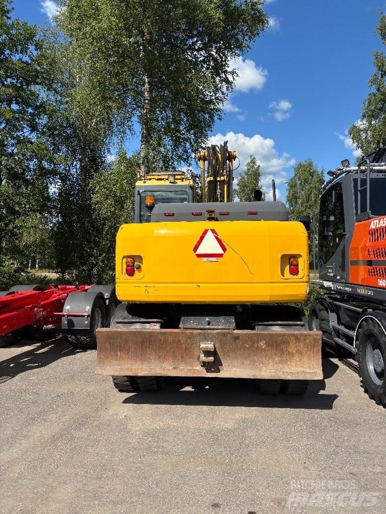 Komatsu PW 140-7 Ratiniai ekskavatoriai