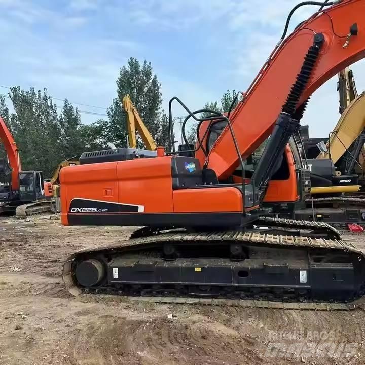 Doosan DX225LC-9C Vikšriniai ekskavatoriai