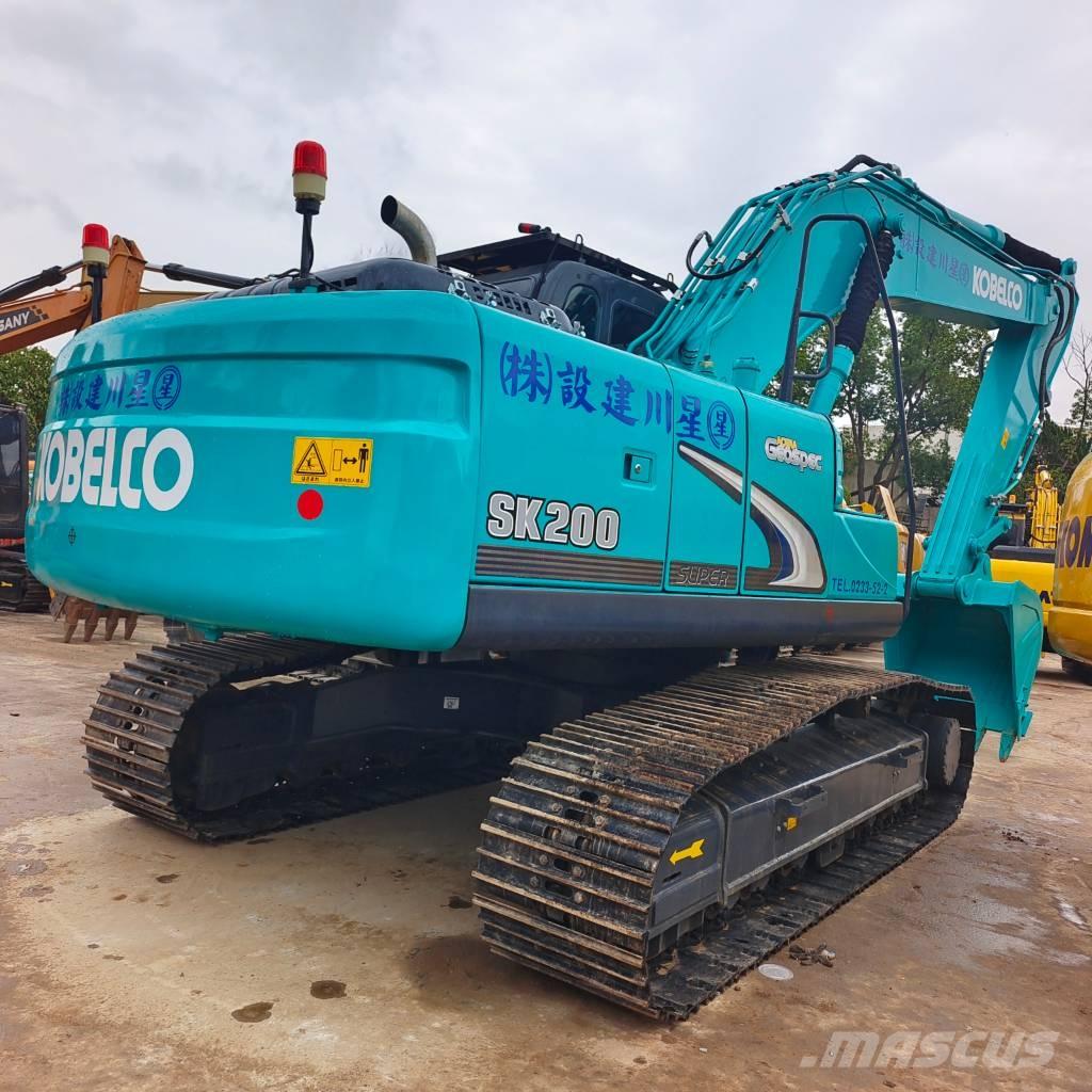 Kobelco SK 200 Vikšriniai ekskavatoriai