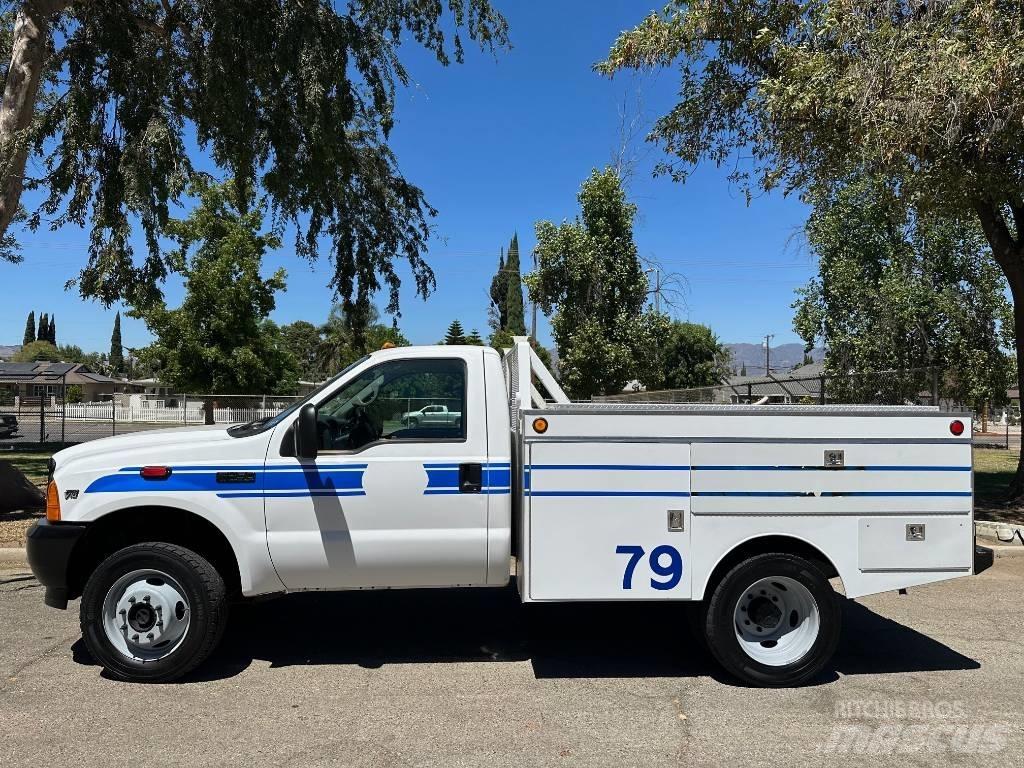 Ford F 450 Pagalbos kelyje automobiliai