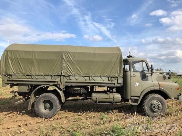 MAN 11-136 4T 4x4 Sunkvežimiai su dengtu kėbulu