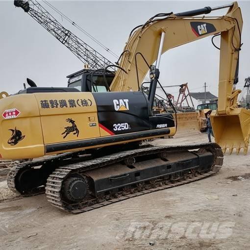 CAT 325 D L Vikšriniai ekskavatoriai