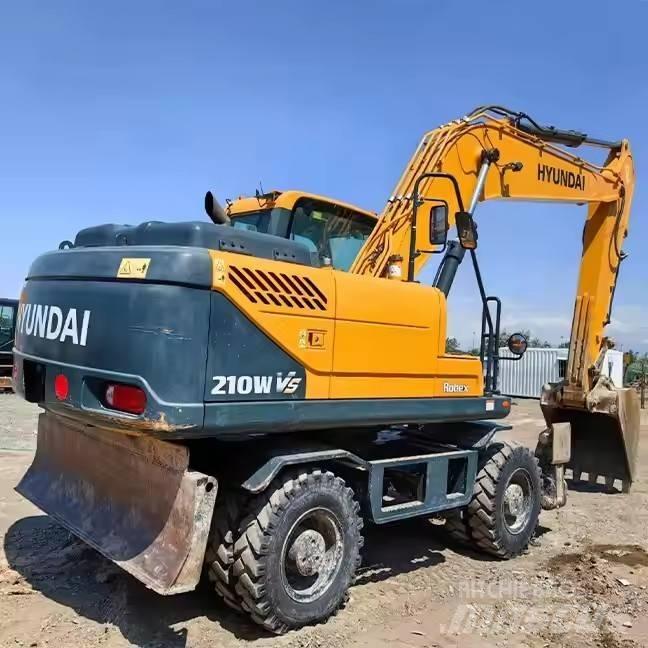 Hyundai 210WVS Ratiniai ekskavatoriai
