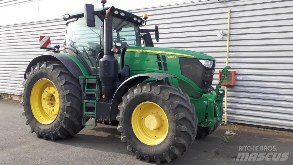 John Deere 6250 R Traktoriai
