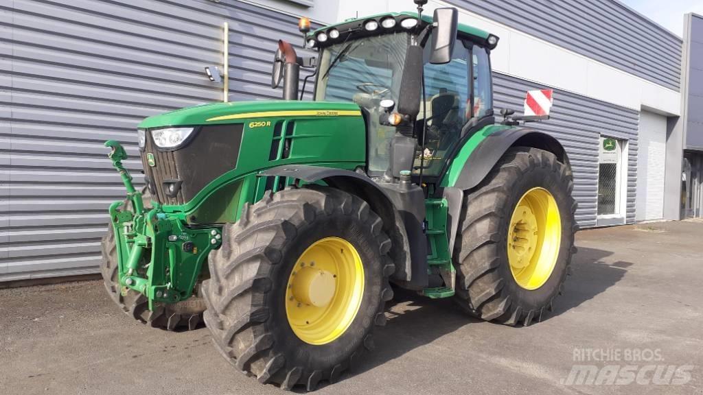 John Deere 6250 R Traktoriai