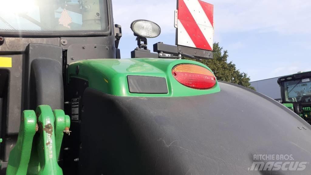 John Deere 6250 R Traktoriai