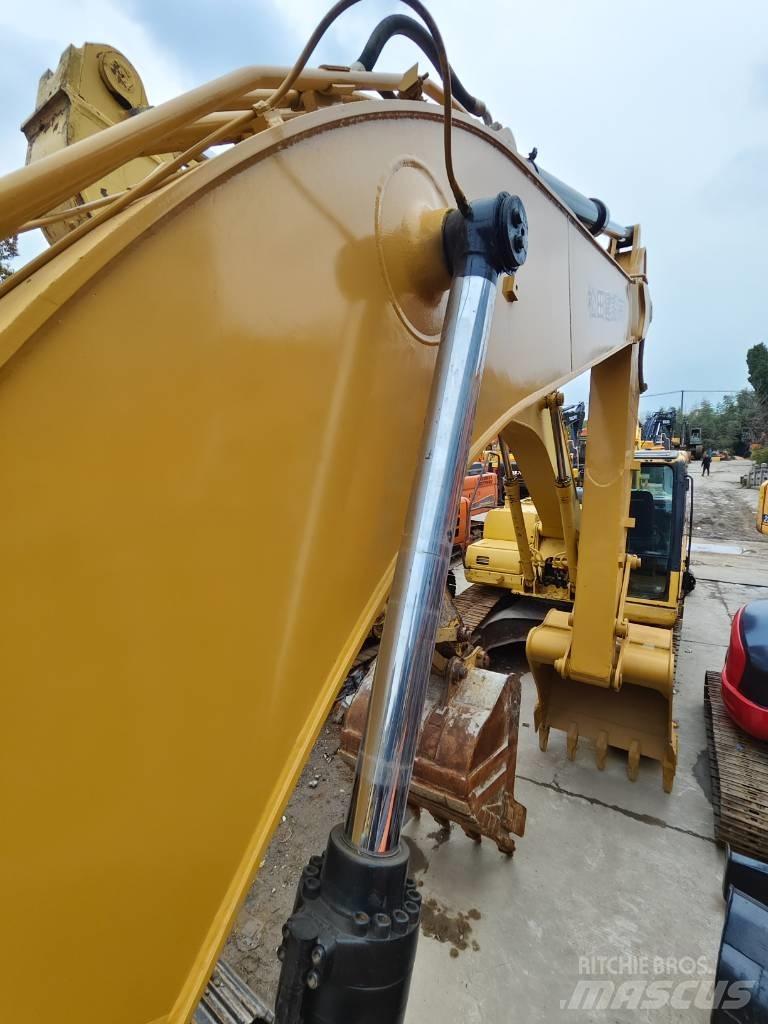 CAT 320 D Vikšriniai ekskavatoriai