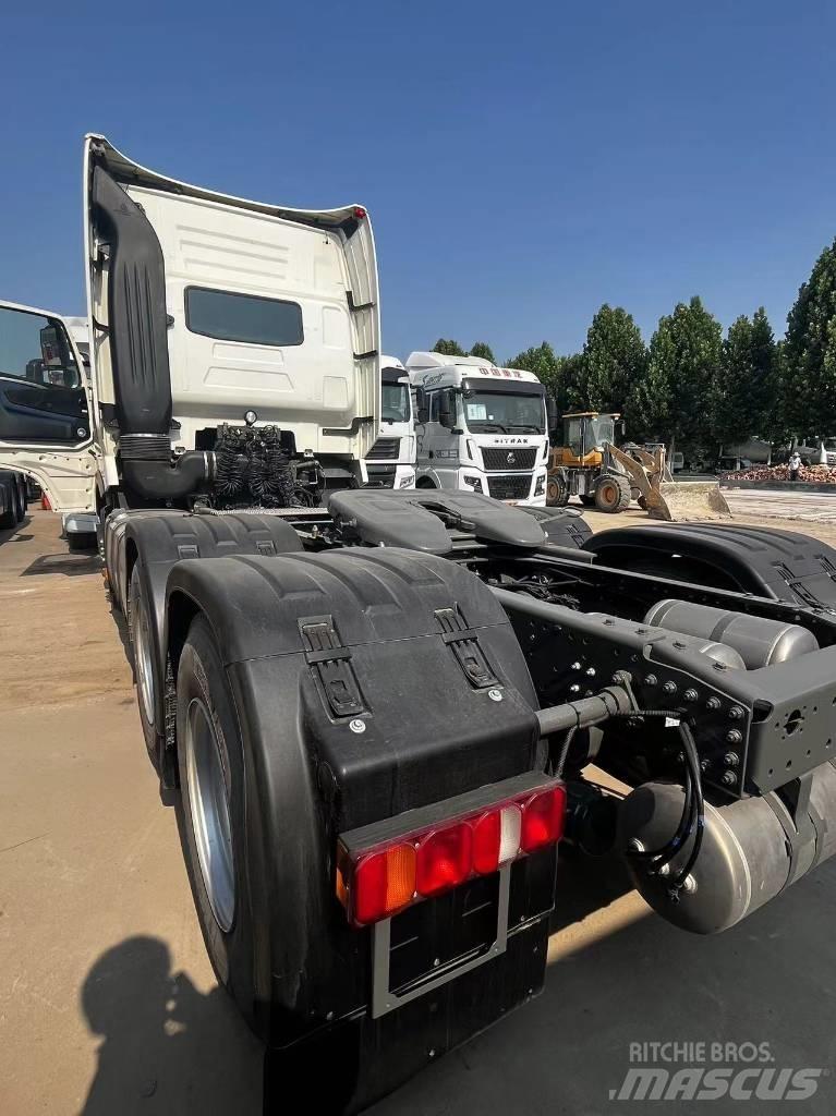 Sinotruk T7H Naudoti vilkikai