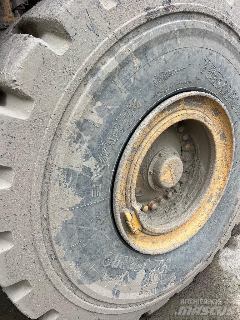 Volvo L 180 F Naudoti ratiniai krautuvai