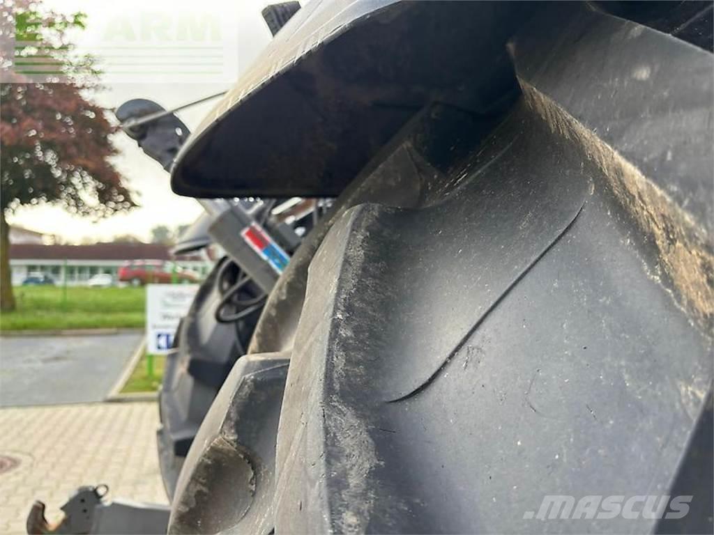 Valtra q265 Traktoriai