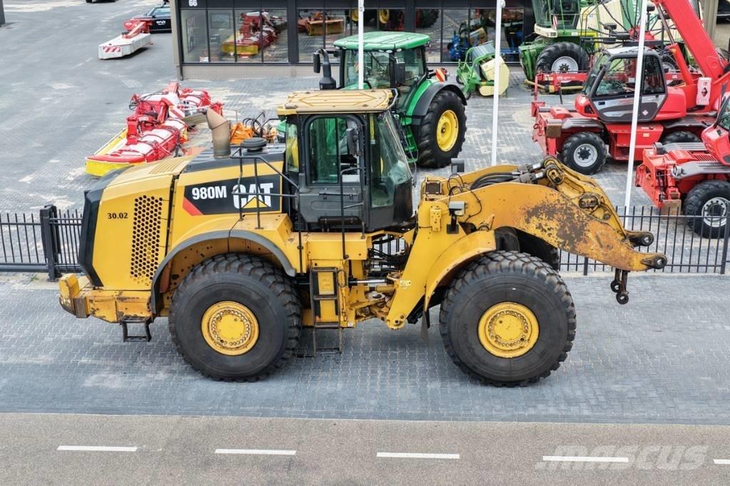 CAT 980M shovel + Bak Naudoti ratiniai krautuvai