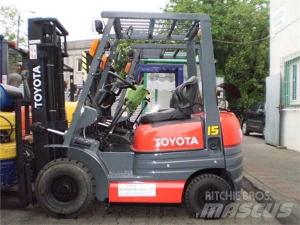 Toyota 6FGL15 Mažų aukščių keltuvai