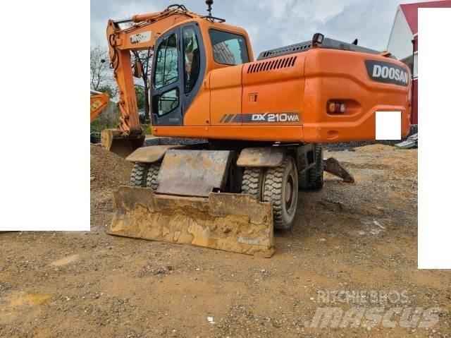 Doosan DX 210 W Ratiniai ekskavatoriai