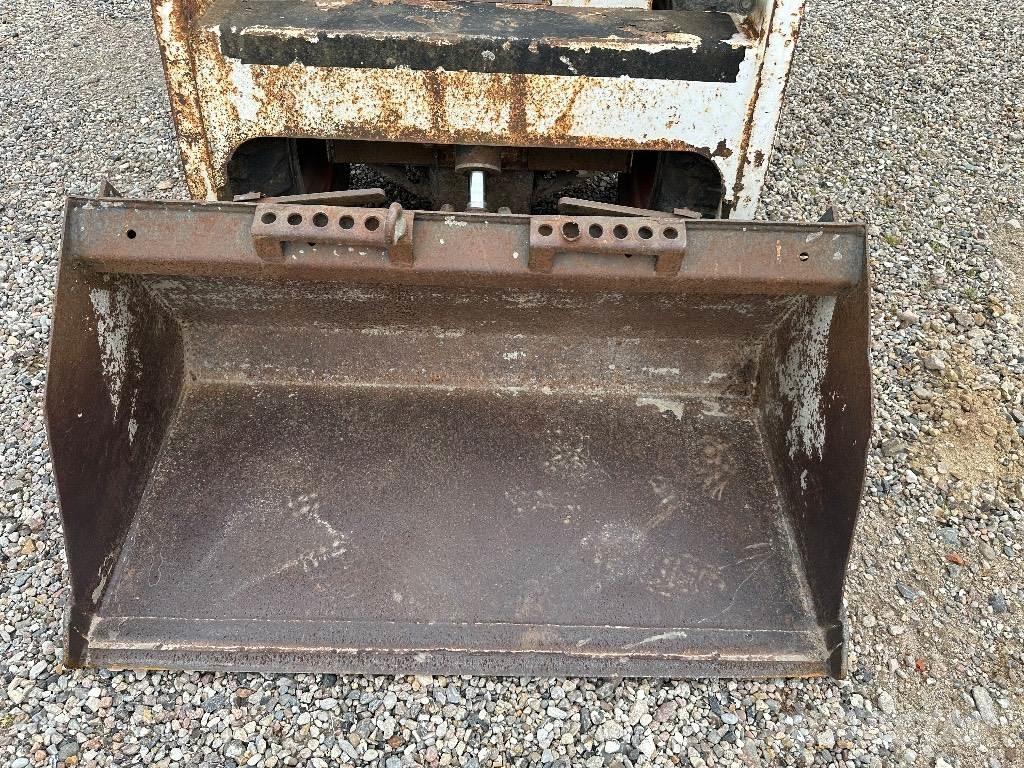 Bobcat 553 Krautuvai su šoniniu pasukimu